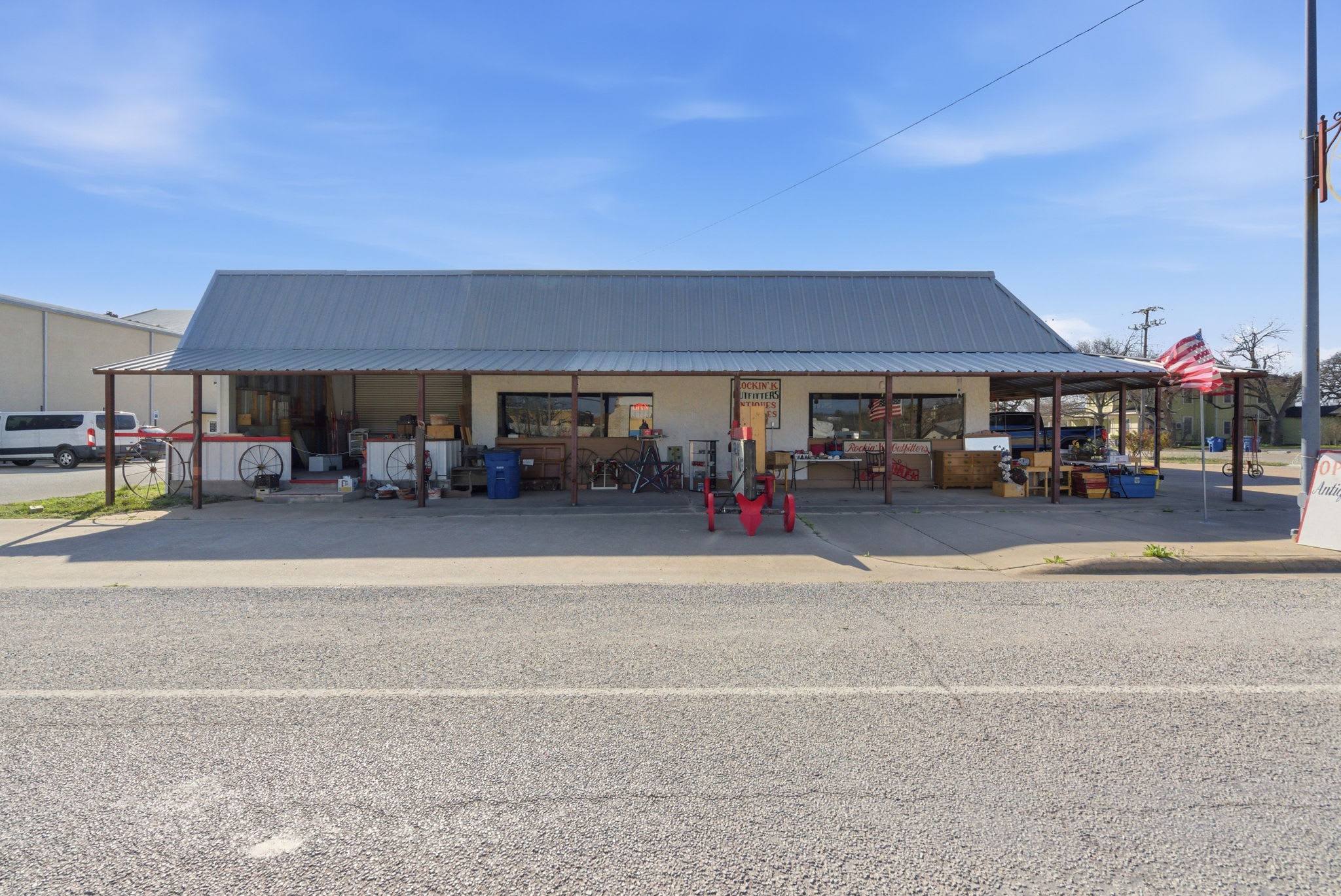 <p>Commercial Building with Apartment - 215 W 8th St Cisco, TX 76437</p> inception-app-prod/MDI2NmQyNDYtMTA0Ny00NGE4LTgzZTktMjU5ZTg1N2FmMTkw/content/2026/07/378841b2dcebbcaedf85be200430bb3af06b94e6.jpg