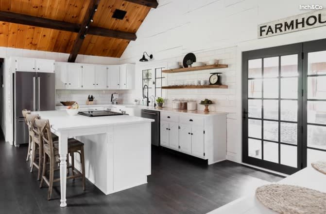 Your Guide to Farmhouse Style inception-app-prod/MDQwNjliN2YtMWViOC00MmJjLTkxZTAtMjY0MjAzNGQyMWZl/content/2019/06/Picture1.jpg