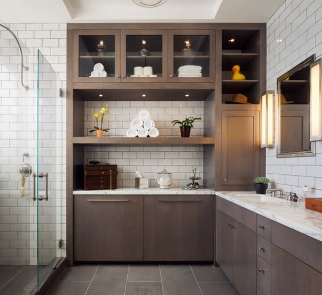 10 Ways to Design Your Master Bath for Maximum Storage inception-app-prod/MDQwNjliN2YtMWViOC00MmJjLTkxZTAtMjY0MjAzNGQyMWZl/content/2019/12/p1.jpg