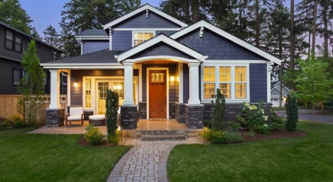4 Ways to Boost Your Home's Curb Appeal inception-app-prod/MDQwNjliN2YtMWViOC00MmJjLTkxZTAtMjY0MjAzNGQyMWZl/content/2021/01/pic-5-2.jpg