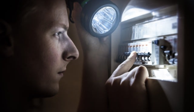 6 Important Steps to Take When Moving Into Your New Home inception-app-prod/MDQwNjliN2YtMWViOC00MmJjLTkxZTAtMjY0MjAzNGQyMWZl/content/2021/08/8.19.21.jpg