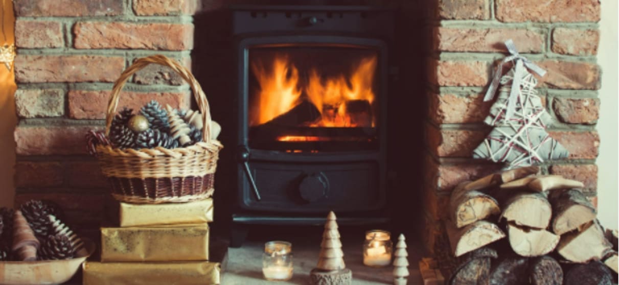 ‘Tis the Season: Holiday Decorating When Your Home’s for Sale inception-app-prod/MDQwNjliN2YtMWViOC00MmJjLTkxZTAtMjY0MjAzNGQyMWZl/content/2021/11/f0ada022f3d9d945a7b4baed91d1ece21383495d.png