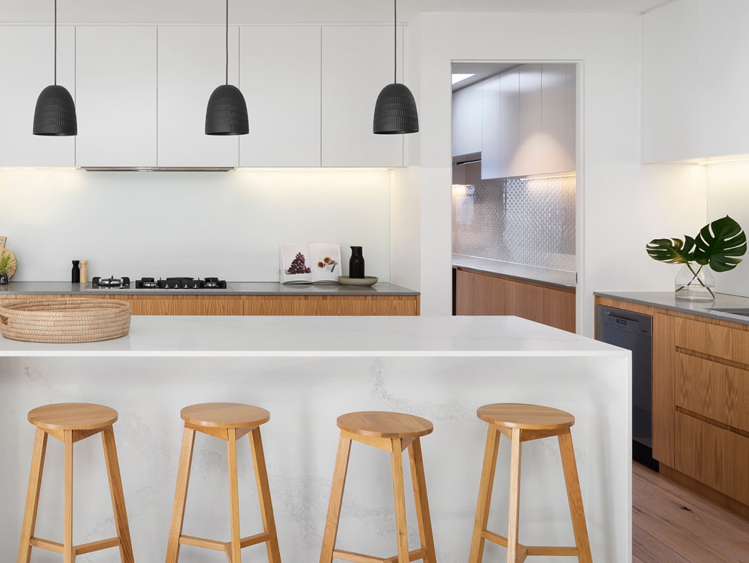 How to Create a Luxury Home Atmosphere on a Budget inception-app-prod/MDQwNjliN2YtMWViOC00MmJjLTkxZTAtMjY0MjAzNGQyMWZl/content/2022/02/dc297e91c09c9413a1ebe52e99c504a0a1df8181.jpg