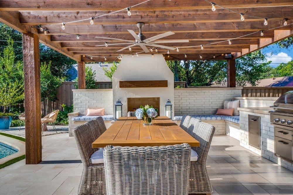10 Ways to Refresh Your Outdoor Dining Area for Summer inception-app-prod/MDQwNjliN2YtMWViOC00MmJjLTkxZTAtMjY0MjAzNGQyMWZl/content/2022/07/c3b6071f1cb342cbf906e2802ec20a5825869edd.jpg