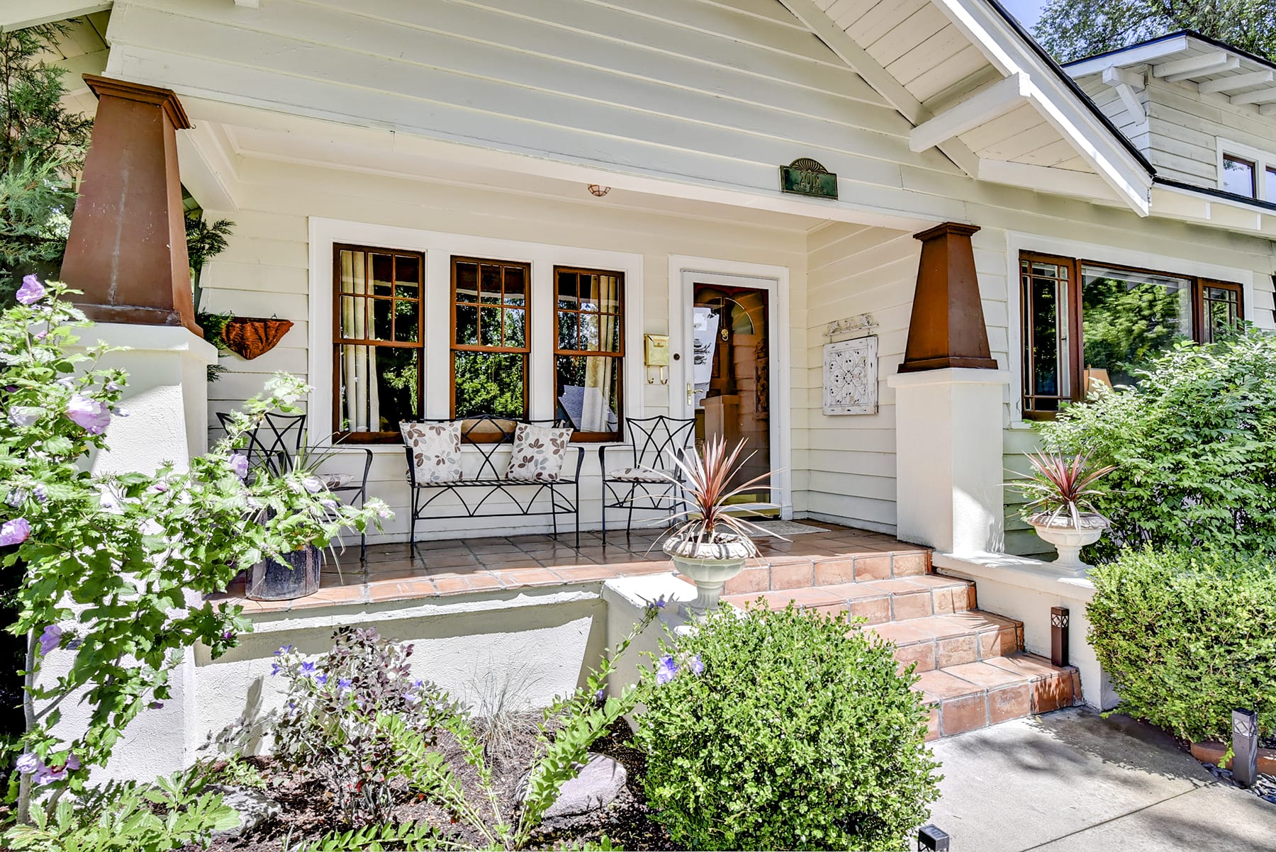 inception-app-prod/MDRiYTdlMGQtYzNkNC00OGUzLWFjNmEtZjQyN2QxZTdjYTU2/favicon/2019/07/Copy of Ellis_026-2.jpg