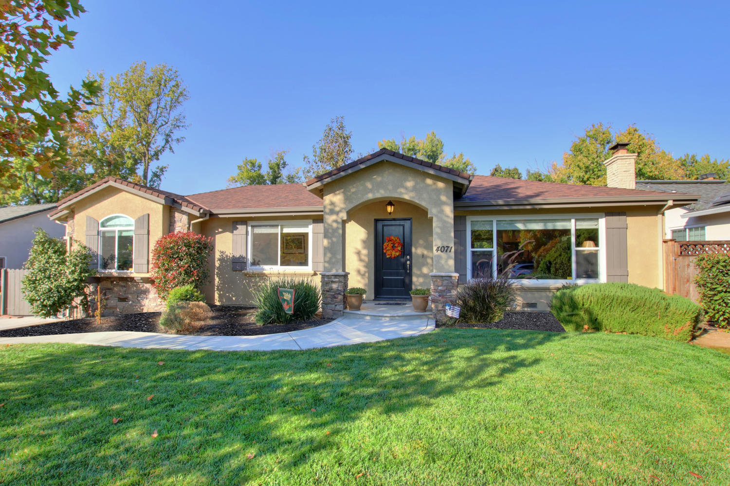 inception-app-prod/MDY0MjdlYzktZmU1MS00ZjRiLWI0MGMtOGNjZjEwYjJiOGQz/content/2019/07/4071 Cresta Way Sacramento CA-large-001-1-001-1500x1000-72dpi.jpg