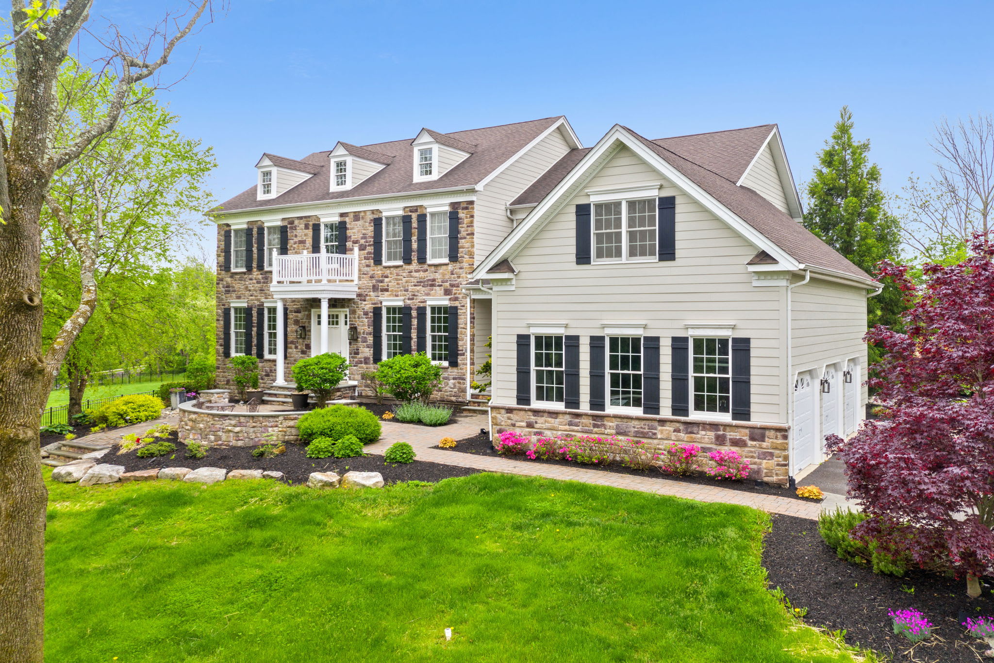 Just Listed - 1129 Petrick Lane inception-app-prod/MDg3ZWU4OGQtYmNiMi00MmE4LWEwNjAtOTQyOWNjNDY4ZDNk/content/2020/05/1-5.jpg