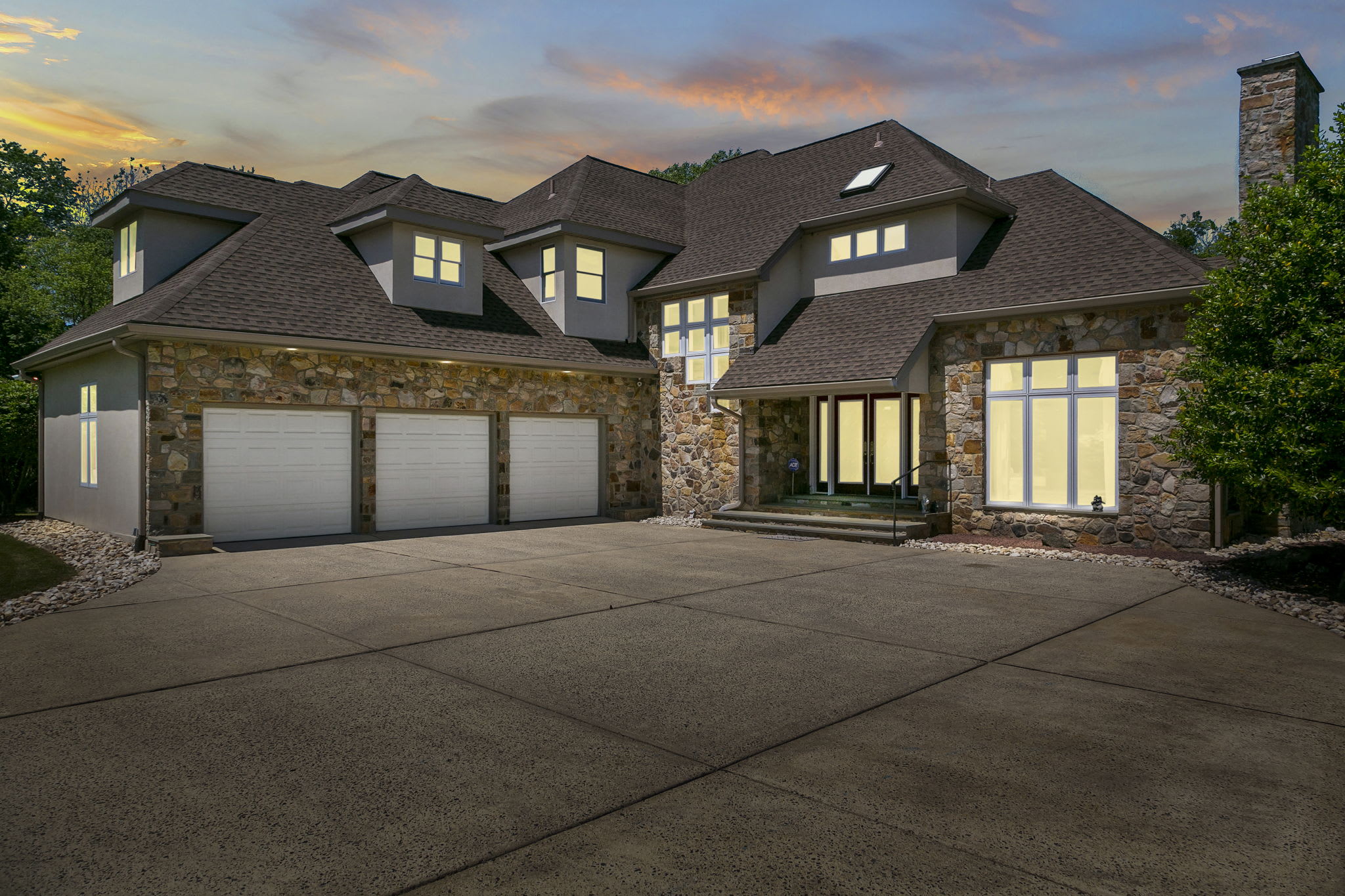 Featured Listing - 651 Skippack Pike inception-app-prod/MDg3ZWU4OGQtYmNiMi00MmE4LWEwNjAtOTQyOWNjNDY4ZDNk/content/2020/06/1-2.jpg