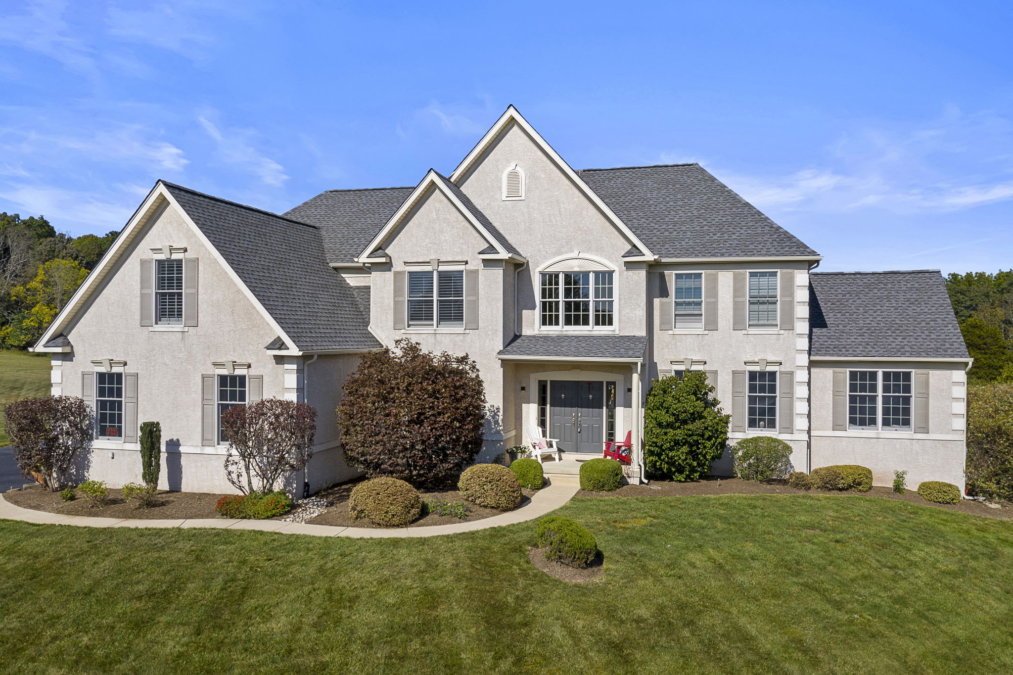 Featured Listing - 102 Salford Way inception-app-prod/MDg3ZWU4OGQtYmNiMi00MmE4LWEwNjAtOTQyOWNjNDY4ZDNk/content/2020/09/2.jpg