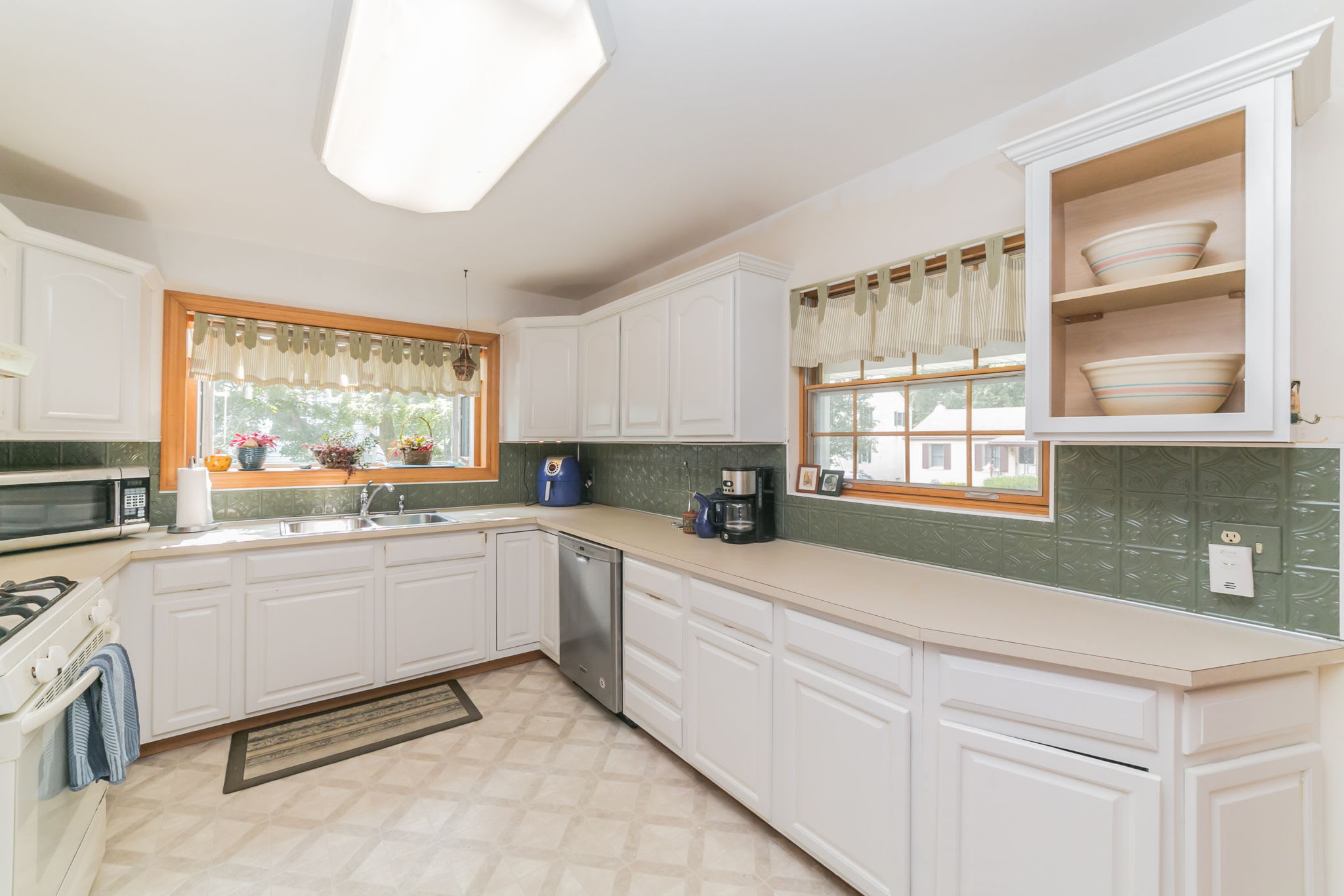 Just Listed - 2927 1st Street inception-app-prod/MDg3ZWU4OGQtYmNiMi00MmE4LWEwNjAtOTQyOWNjNDY4ZDNk/content/2020/09/6.jpg