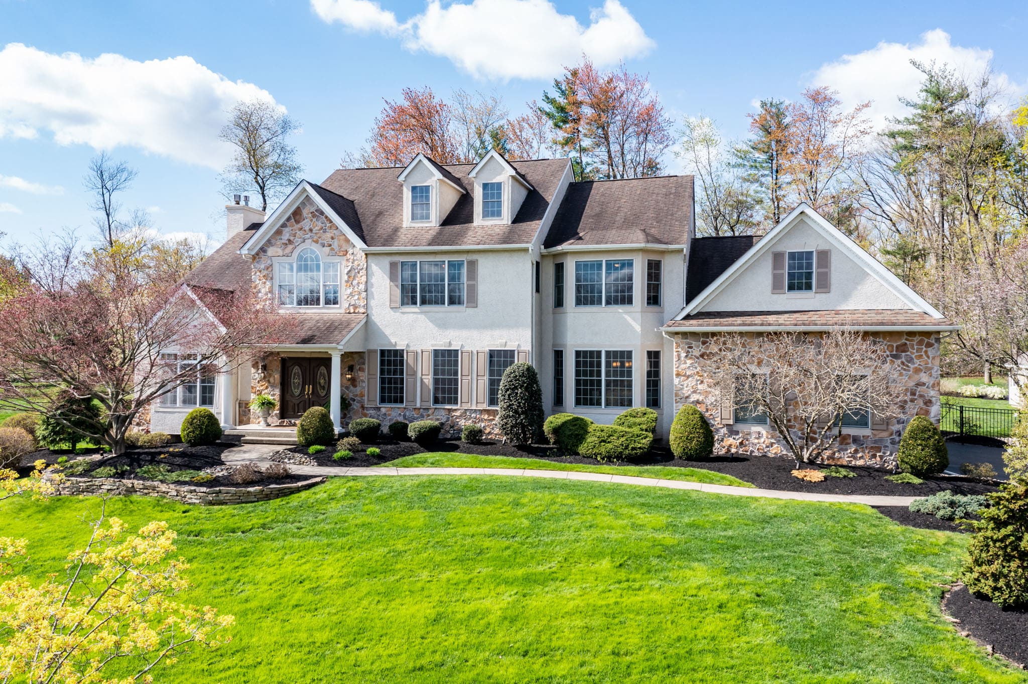 Coming Soon - 512 Goldfinch Ln, Ambler, PA 19002 inception-app-prod/MDg3ZWU4OGQtYmNiMi00MmE4LWEwNjAtOTQyOWNjNDY4ZDNk/content/2021/04/1.jpg