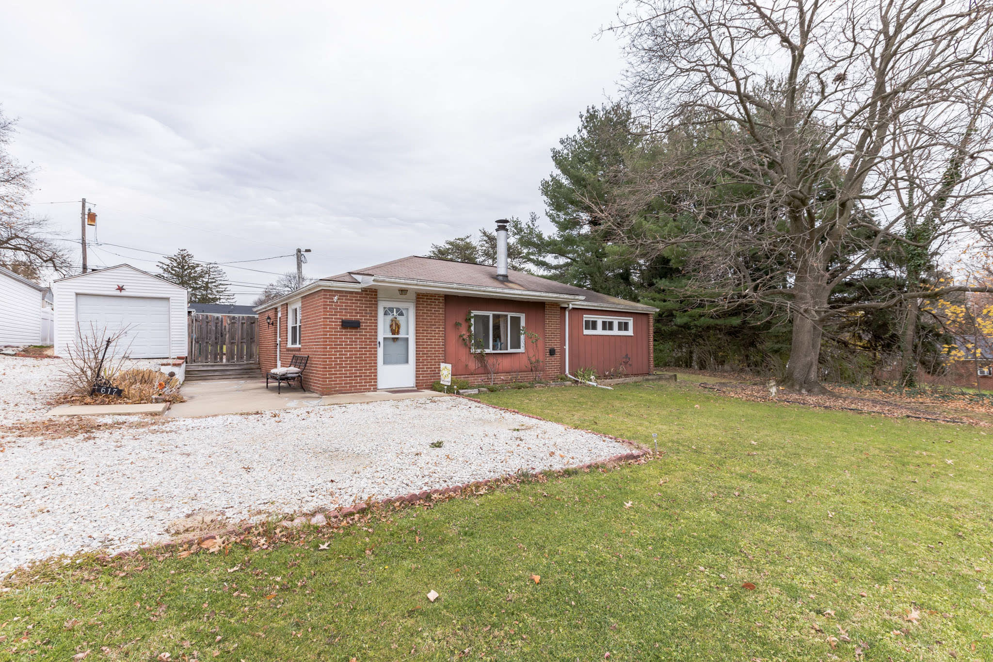 Location, location, location! This adorable 3-bedroom ranch home in sought-after Plymouth Meeting provides an excellent opportunity for one floor living! inception-app-prod/MDg3ZWU4OGQtYmNiMi00MmE4LWEwNjAtOTQyOWNjNDY4ZDNk/content/2021/12/f1bc003e16792f02d3833da86b86e9de59d28911.jpg