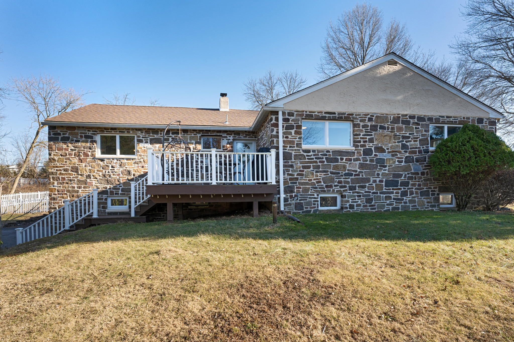 New Featured Listing-300 S Park Ave inception-app-prod/MDg3ZWU4OGQtYmNiMi00MmE4LWEwNjAtOTQyOWNjNDY4ZDNk/content/2022/02/baff2fa505adcafc245328371e0cd2f1cf66a6f0.jpg
