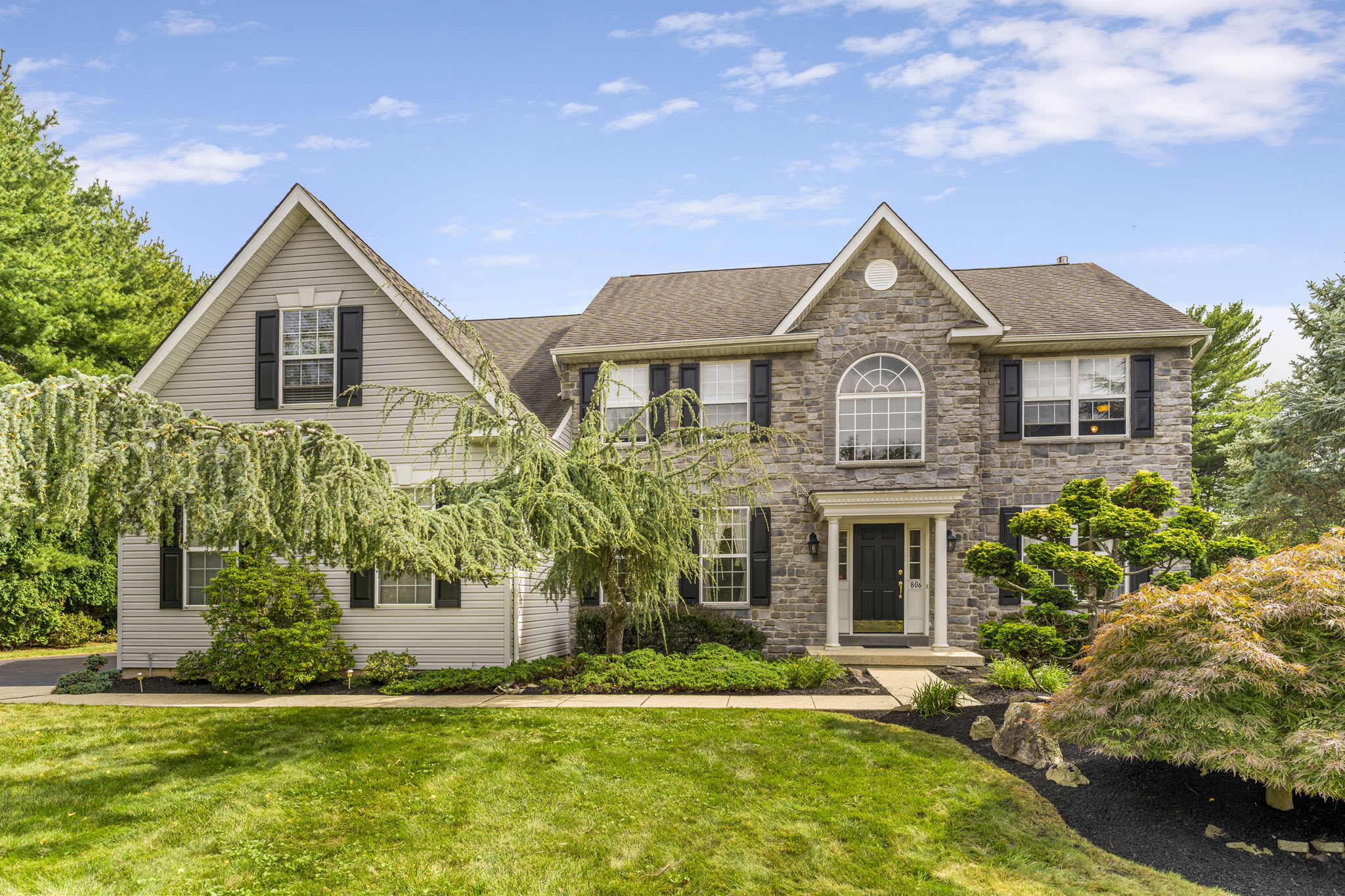 New Luxury Listing In Lansdale inception-app-prod/MDg3ZWU4OGQtYmNiMi00MmE4LWEwNjAtOTQyOWNjNDY4ZDNk/content/2023/09/48157850c9be3dd0153cb103a613183ddf29f084.jpg