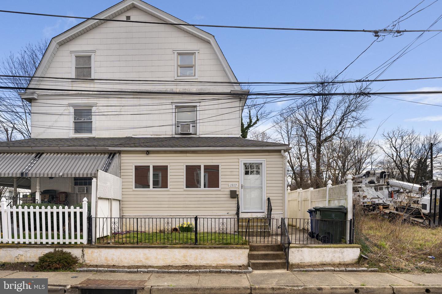 A 5 Bedroom, 2 Bathroom Home Just Listed in Willow Grove PA inception-app-prod/MDg3ZWU4OGQtYmNiMi00MmE4LWEwNjAtOTQyOWNjNDY4ZDNk/content/2024/04/809503a23b088a3082066f8e4f76fff06864789b.jpg