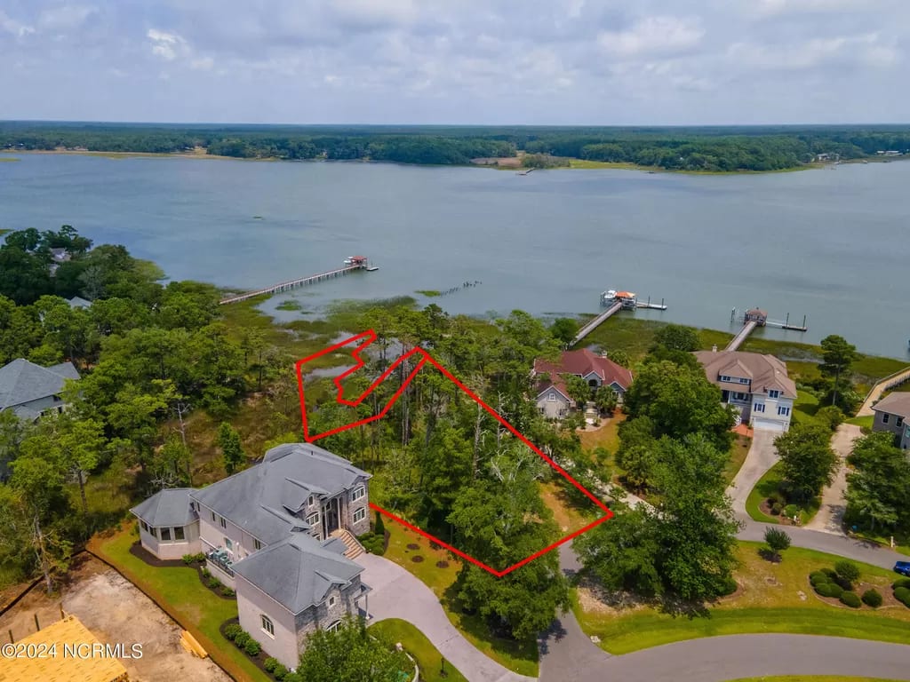 New Featured Listing - 168 Genoes Point Road SW inception-app-prod/MDg3ZWU4OGQtYmNiMi00MmE4LWEwNjAtOTQyOWNjNDY4ZDNk/content/2024/07/c76130c417c5d1b3407054b01ebbb817edf74adb.jpg