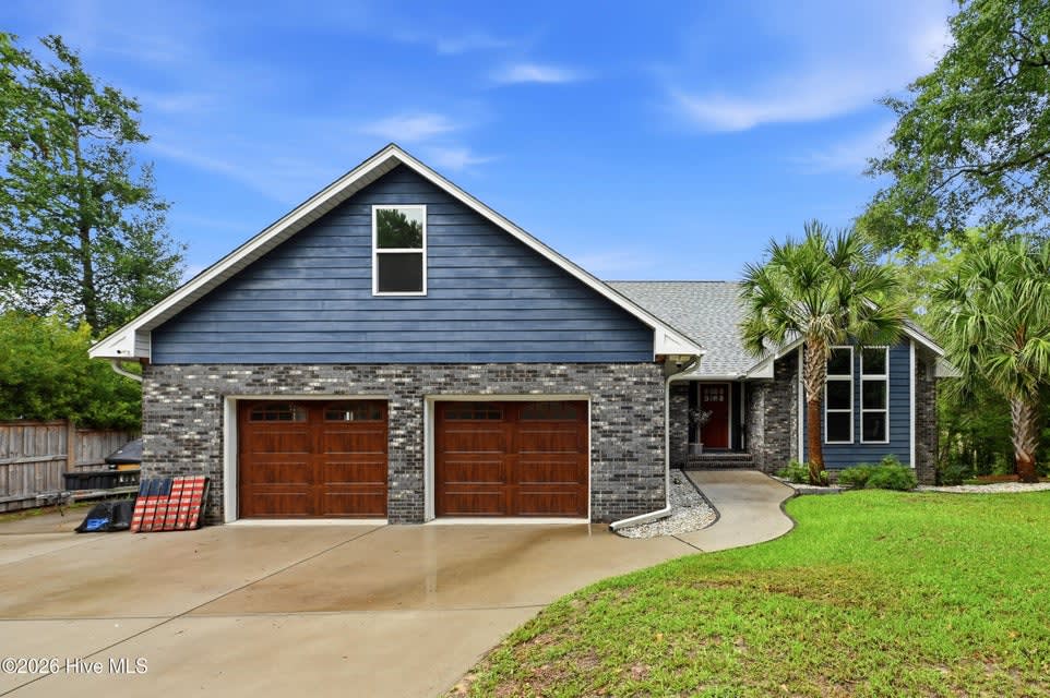 Waterfront Home Coming Soon: 629 Hughes Road, Hampstead, NC inception-app-prod/MDg3ZWU4OGQtYmNiMi00MmE4LWEwNjAtOTQyOWNjNDY4ZDNk/content/2026/08/397a45edecb52b957c57fc557a9d1fd6ac2dd7ba.jpg