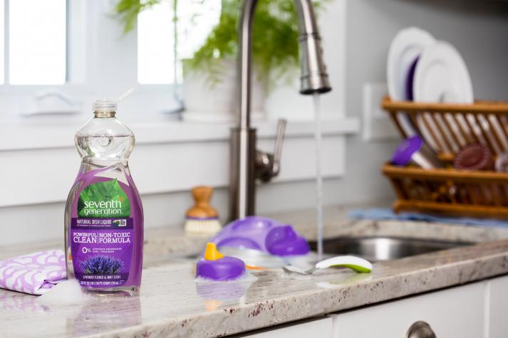 7 Ways to Live Greener at Home inception-app-prod/MDhhMjIxNzEtMmJlMy00MmZjLWE1MDItY2E0NmYzMjFhYTJh/content/2016/07/product-landing-dish-clear.jpg