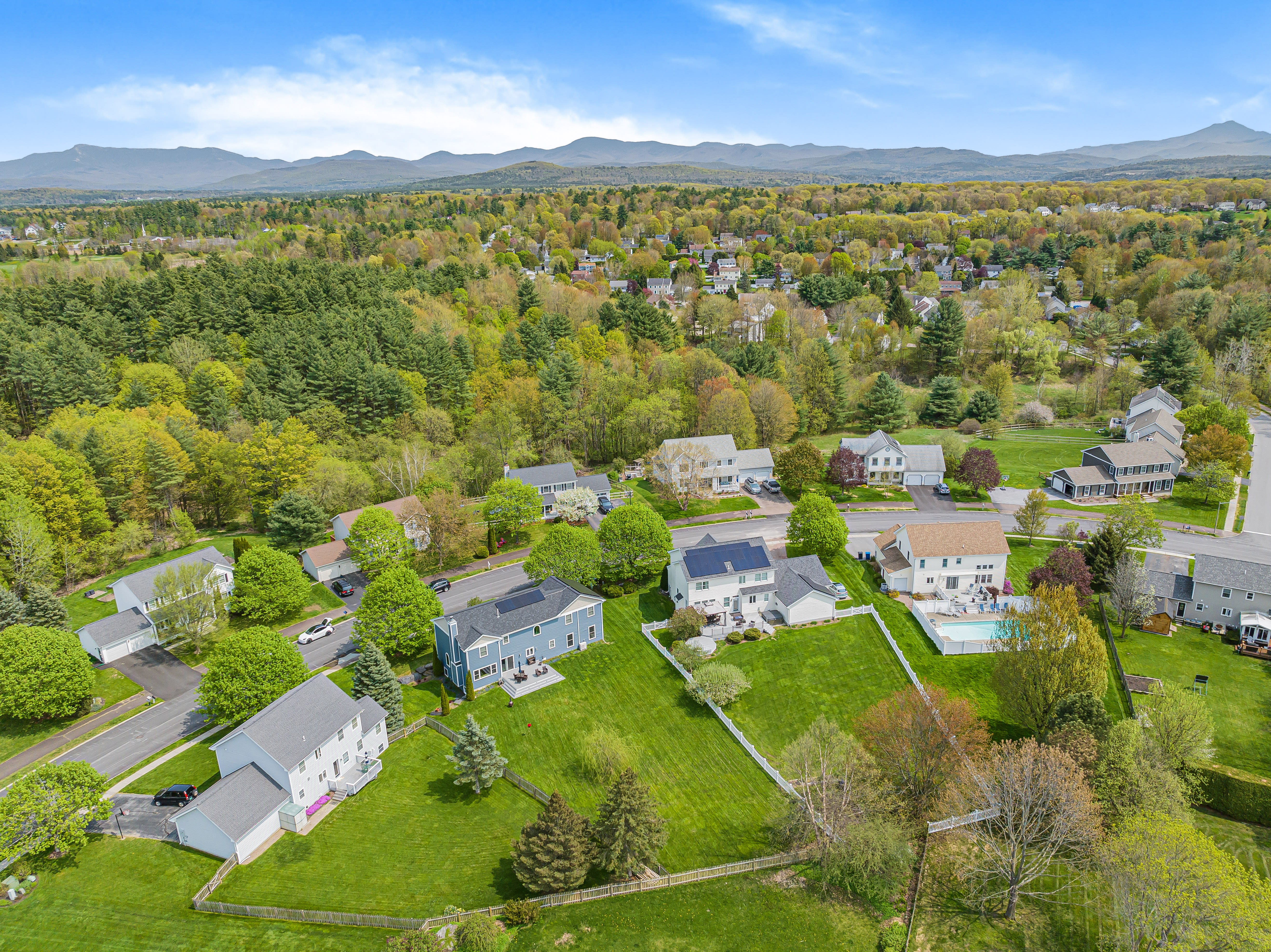 The Real House Hunters of Chittenden County inception-app-prod/MDhhMjIxNzEtMmJlMy00MmZjLWE1MDItY2E0NmYzMjFhYTJh/content/2023/11/8dc91708429b38b4b1a8de8b495f03b85b9eda8a.jpg