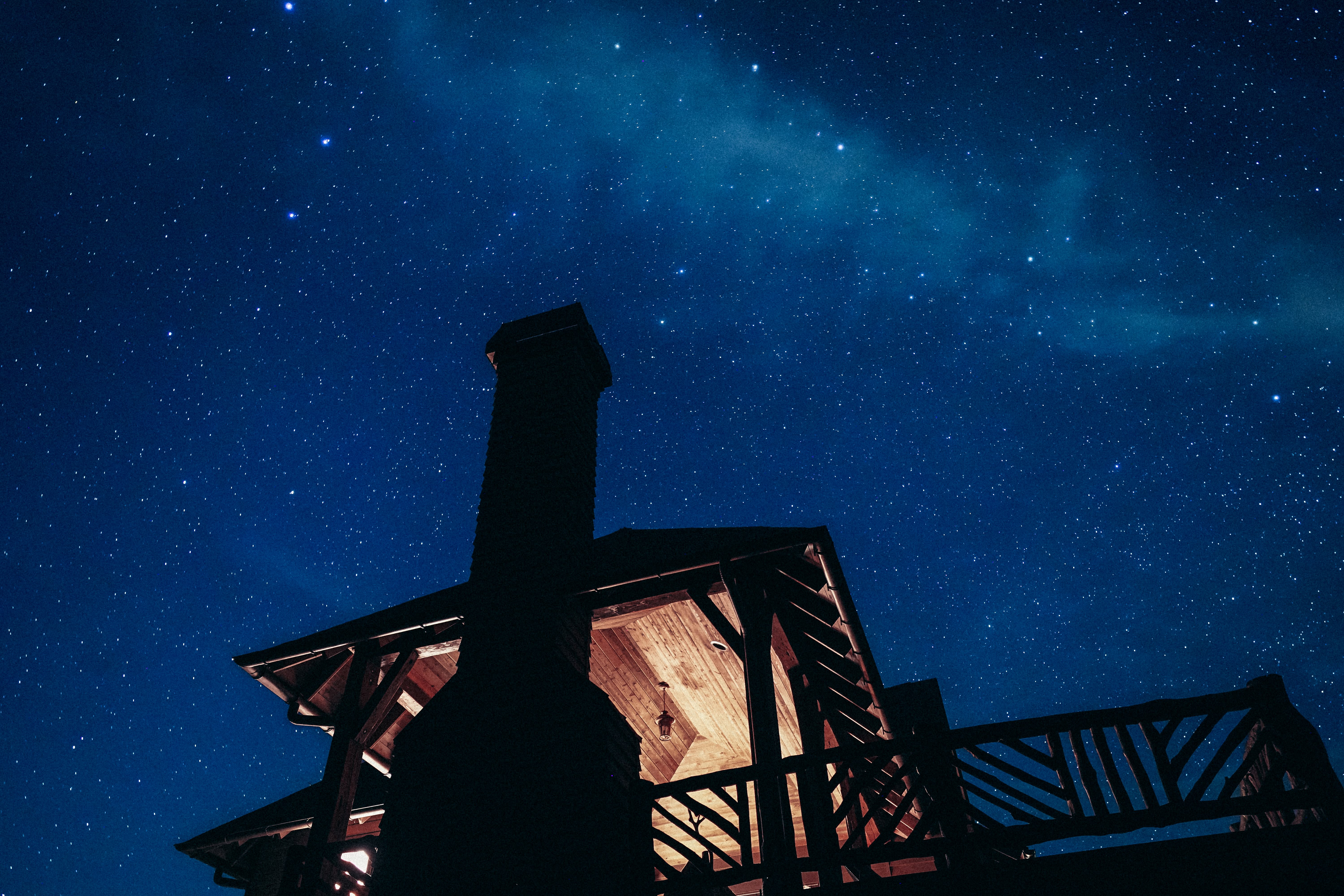 Top Reasons Homeowners Are Selling Their Houses Right Now inception-app-prod/MDk5N2M0YzgtNWQ0Ny00NzZkLWI1ZjItYjZmYTk5YjJmYjA3/content/2022/09/fdb2b5e30fc7a3ac50f9c9f57f0de70a5f579f0c.jpg