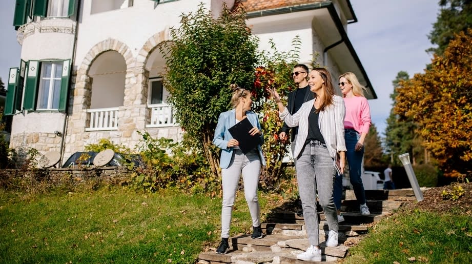 What Is a Listing Agent? Why a Home Sale Hinges on Agent’s Expertise inception-app-prod/MDk5N2M0YzgtNWQ0Ny00NzZkLWI1ZjItYjZmYTk5YjJmYjA3/content/2026/08/ab18469068ca78b886f17b1094c32360b290c015.jpeg