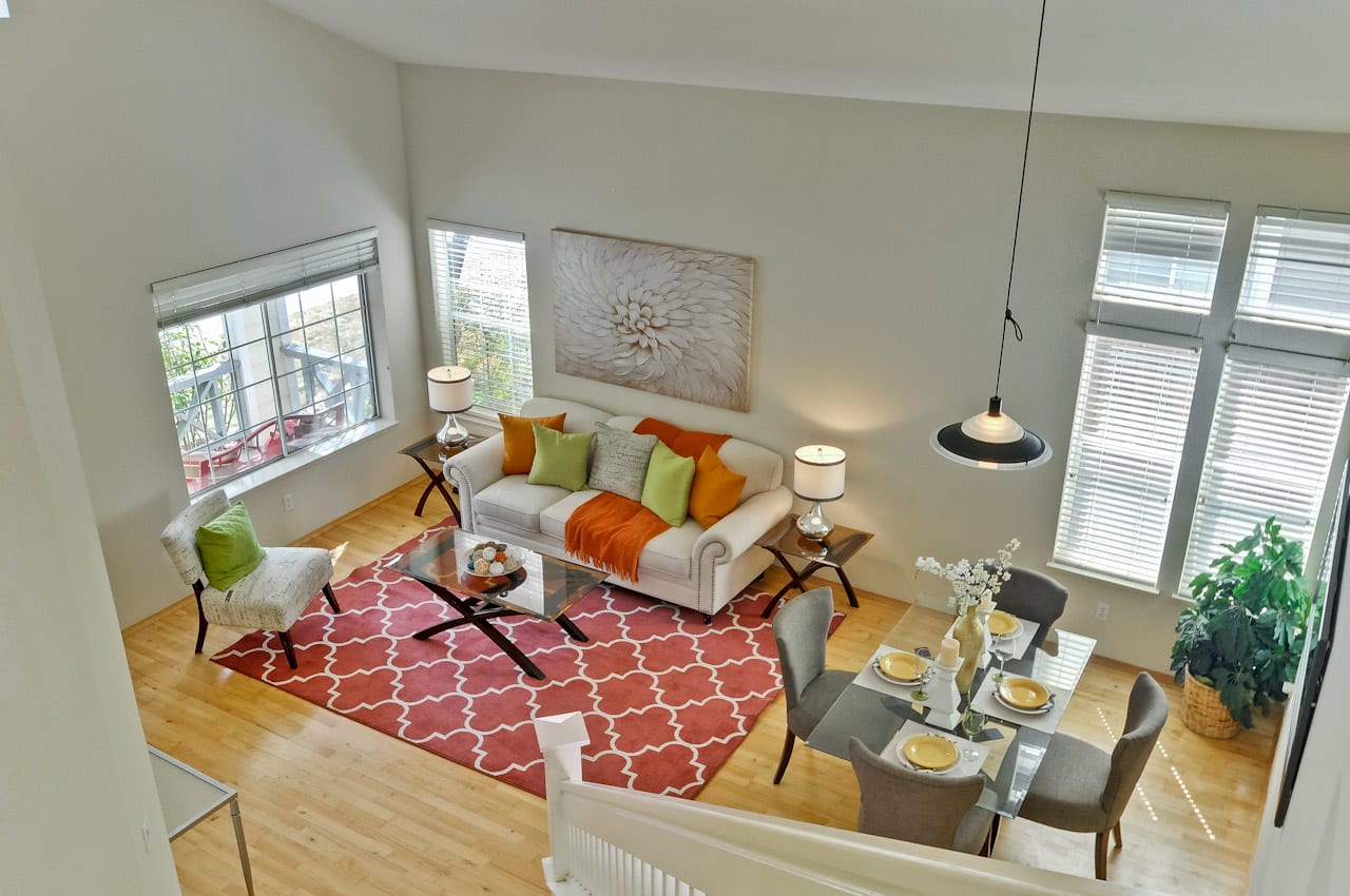 inception-app-prod/MDkxNzgxYzgtODkxYi00NGExLWIxMTctYmI1ZjM4NGEzY2Zm/media/2015/10/Stairs         1_mls.jpg