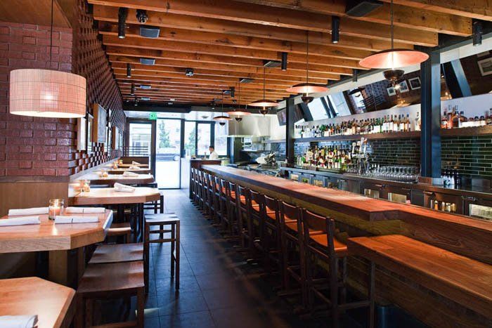 inception-app-prod/MGFkNTExOTUtZDU4Yy00MDJkLTljYTQtNGI1N2NjNWMwOTkw/content/2017/10/honor bar.jpg