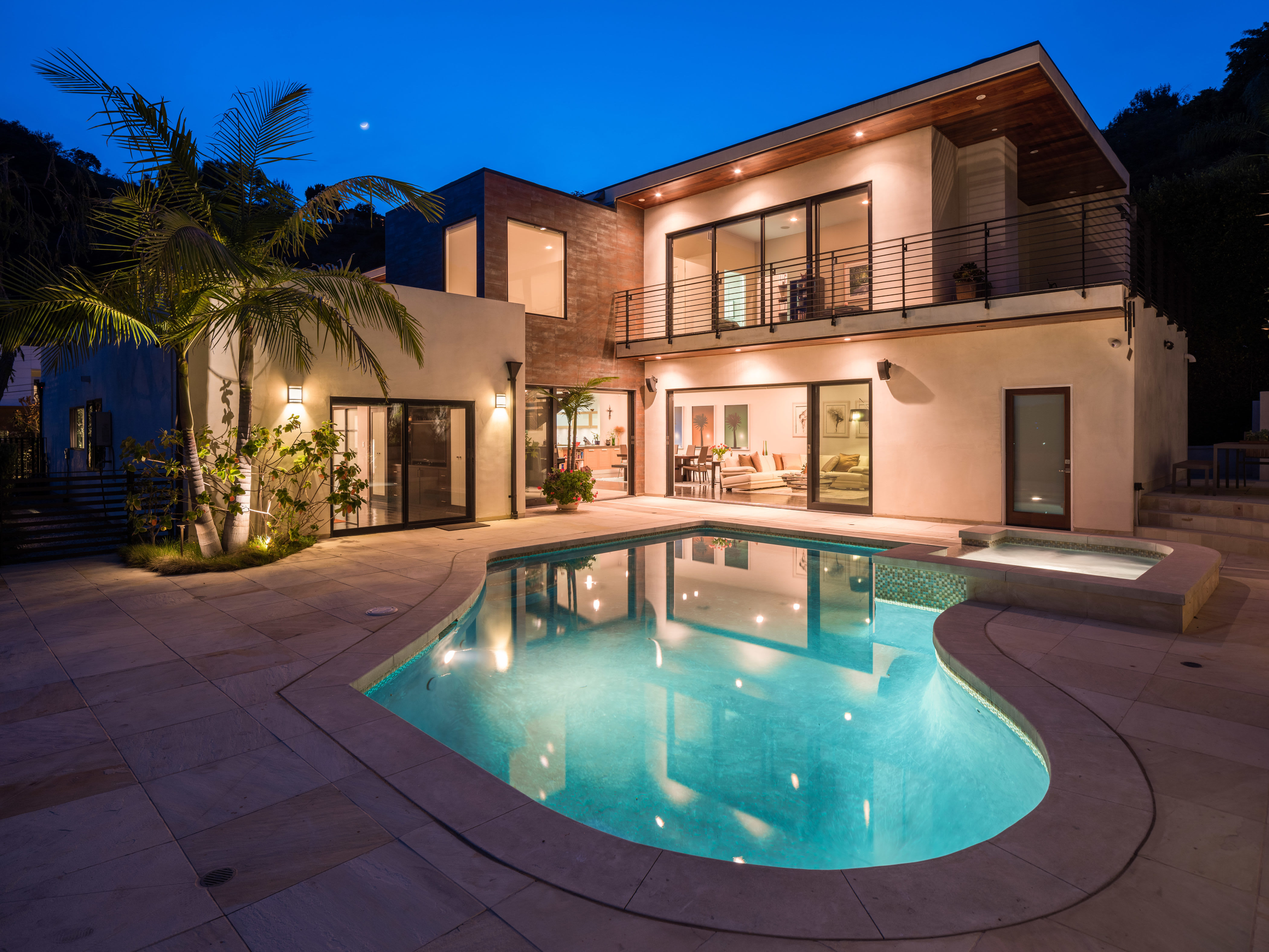 inception-app-prod/MGFkNTExOTUtZDU4Yy00MDJkLTljYTQtNGI1N2NjNWMwOTkw/content/2018/06/2270 Betty Ln Beverly Hills CA-print-039-24-Back Yard-4200x3150-300dpi.jpg