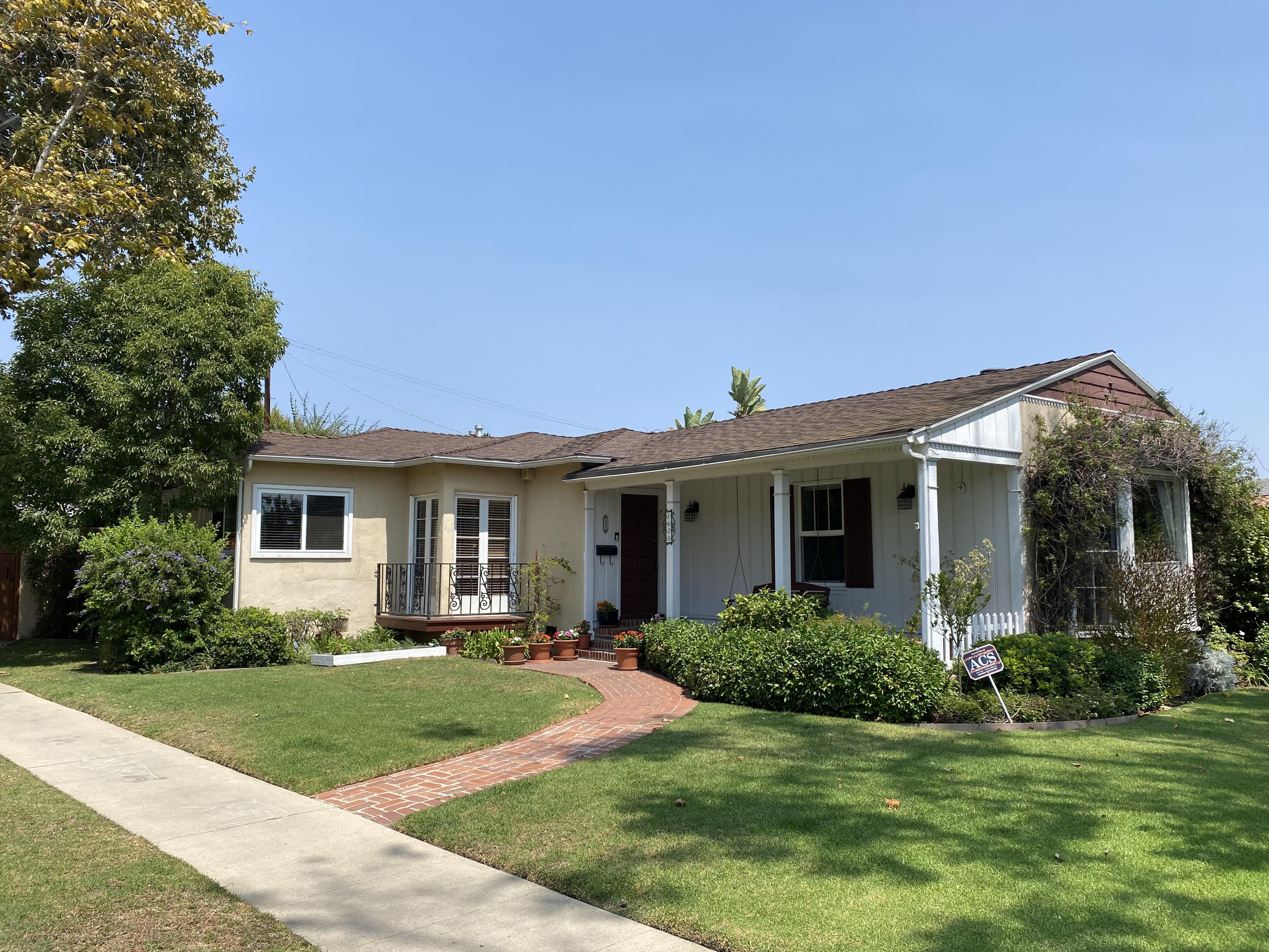 1620 Livonia AVE LOS ANGELES CA 90035 inception-app-prod/MGFkNTExOTUtZDU4Yy00MDJkLTljYTQtNGI1N2NjNWMwOTkw/content/2021/10/9a3d2dfe2f9b2580608f3c16c570683a17b6b791.jpg