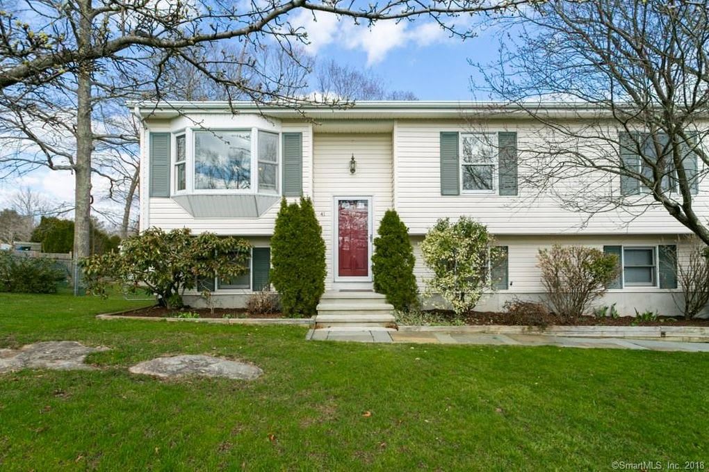 inception-app-prod/MGJkYjNhNmEtMTI4MC00MGQ0LWI5NzItYjM1M2ZjN2Y5NGQ5/content/2018/06/41 wyngate Cir%2C Groton%2C CT 06355.jpg