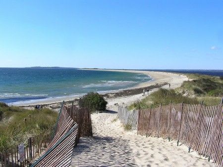 Westerly inception-app-prod/MGJkYjNhNmEtMTI4MC00MGQ0LWI5NzItYjM1M2ZjN2Y5NGQ5/content/2018/06/napatree point westerly Rhode island.jpg