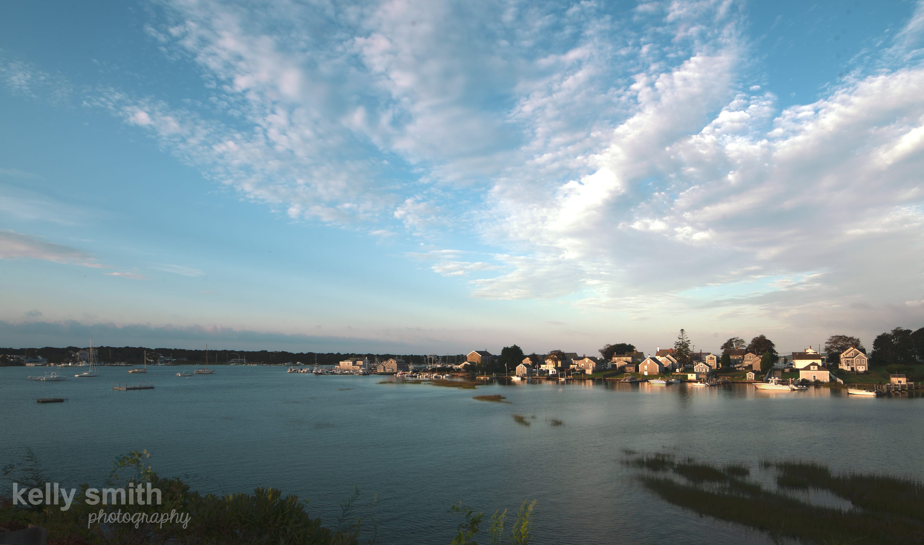 inception-app-prod/MGMxN2M5ZTEtYmFkYi00YWE4LWIyM2MtMmE2MjQxNTM0Mjgy/content/2019/01/Westport MA Westport Bridge Kelly Smith.jpg