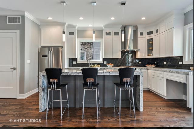 inception-app-prod/MGY0NWNmOTAtMWUxOC00MDdlLWIzZGQtMmFiNGIyZDVkNTIx/content/2017/06/Logan Square2-2.png