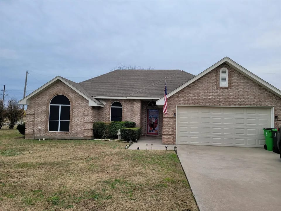 301 Willow Rd, Aubrey, TX 76227 inception-app-prod/MTFhNThkOWItNDhjMi00MDRlLThhNTYtZjQ2YzY5MDgyYTAx/content/2023/05/d42d234d1074510ce4c8f61ebb98a5c45fe31afc.webp