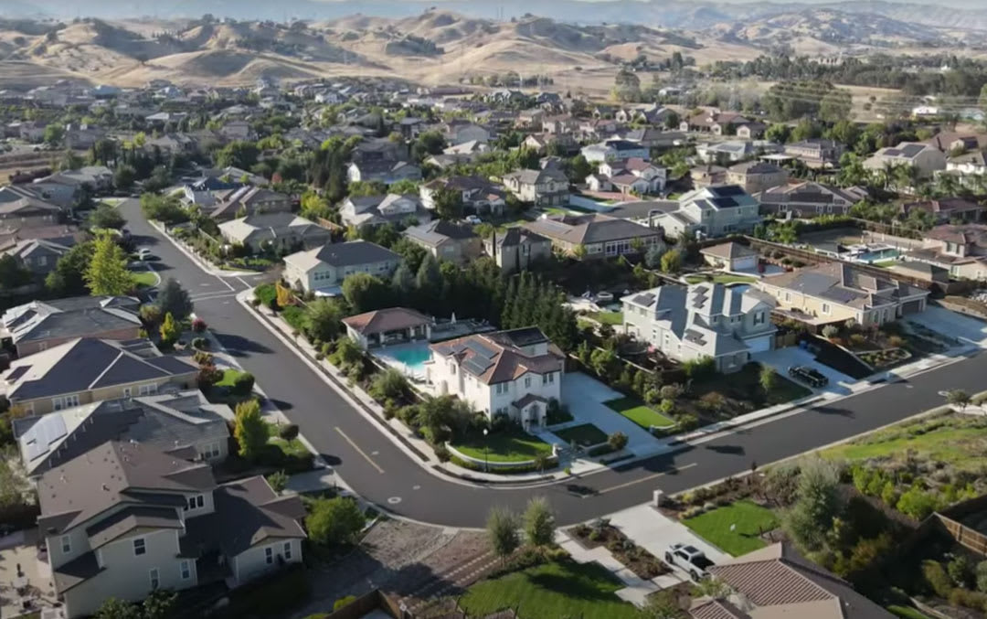 Discover the Benefits of Investing in Solano County Real Estate inception-app-prod/MTI0NGU3YWMtNzQ4Yi00NzM4LWJjMGUtMjI5MTBiZjY3YTRh/content/2023/06/144cbf784c3ca815338340450f01f85e1c93918b.jpg