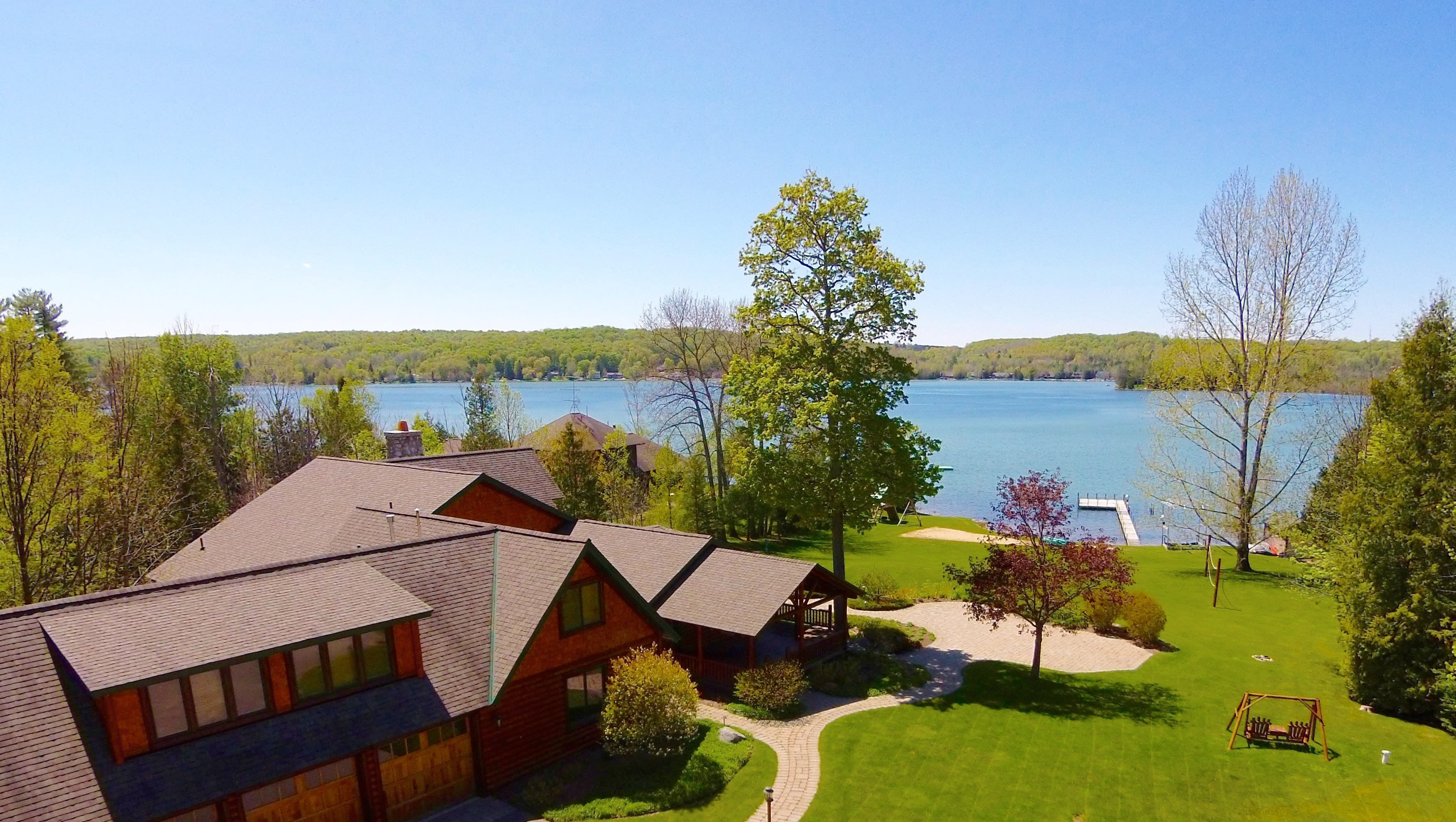 Walloon Lake Homes inception-app-prod/MTQyNWU4ZjgtYWVjYS00MjRhLThmMDItYWEzZmM1ZjY2ZTE2/content/2021/02/dji00551-2.jpg