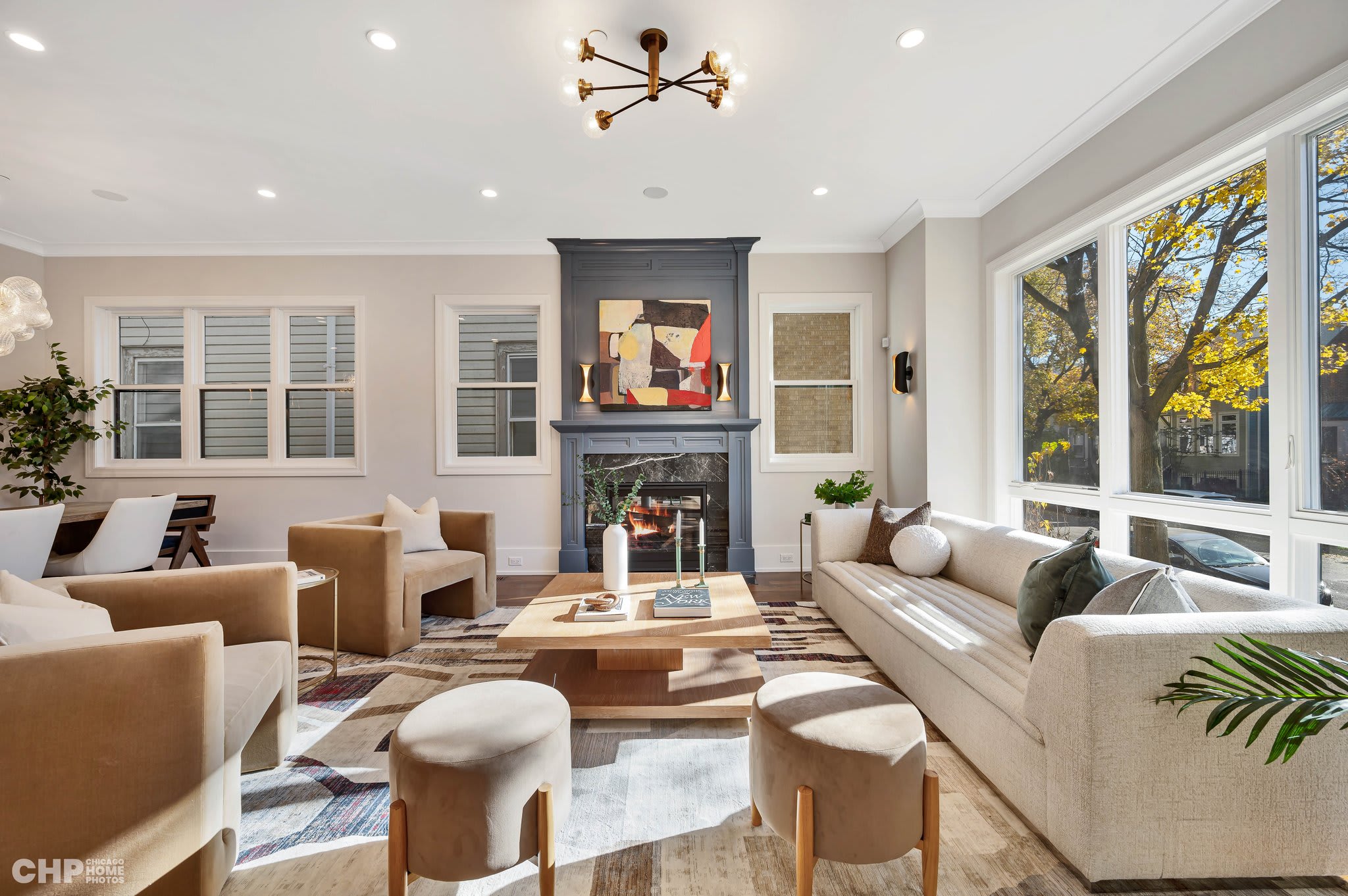 Exploring the Charms of 1930 W Barry inception-app-prod/MTU1MjhmM2EtYzg0Ny00MjQyLWIyMWMtNDBmN2QzZTM2Y2Y3/content/2023/12/5f3438811d92ee06dfba0f966ce16307351b5ee7.jpg