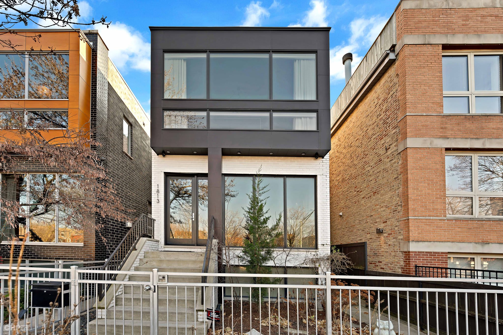 West Town inception-app-prod/MTU1MjhmM2EtYzg0Ny00MjQyLWIyMWMtNDBmN2QzZTM2Y2Y3/content/2024/04/602b70d0b8230fda679adab888002b141a7ee44d.jpg