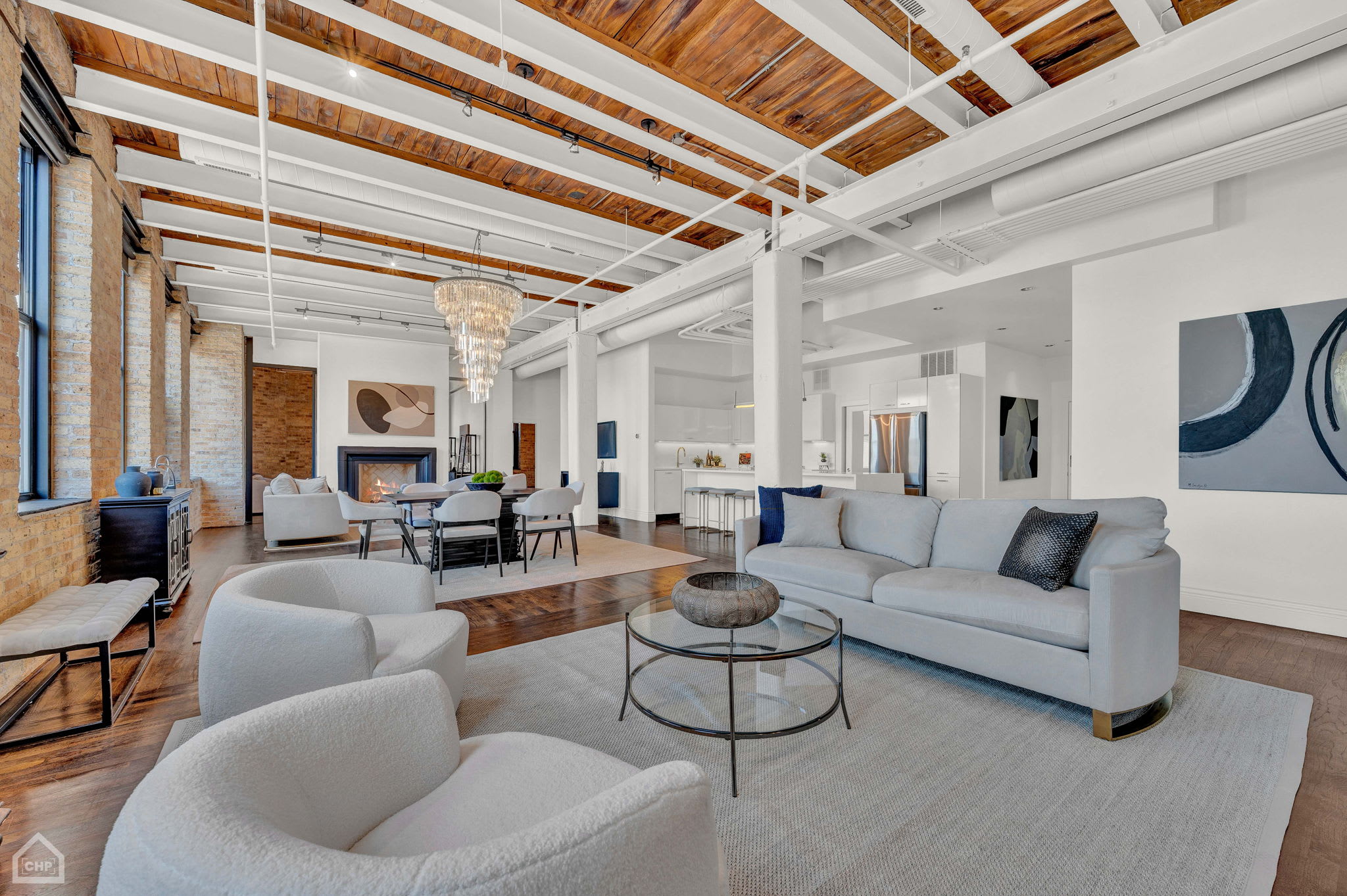 West Loop Is the Best Loop inception-app-prod/MTU1MjhmM2EtYzg0Ny00MjQyLWIyMWMtNDBmN2QzZTM2Y2Y3/content/2024/12/c836f15957710613d272cf44072b1f5517f5d052.jpg