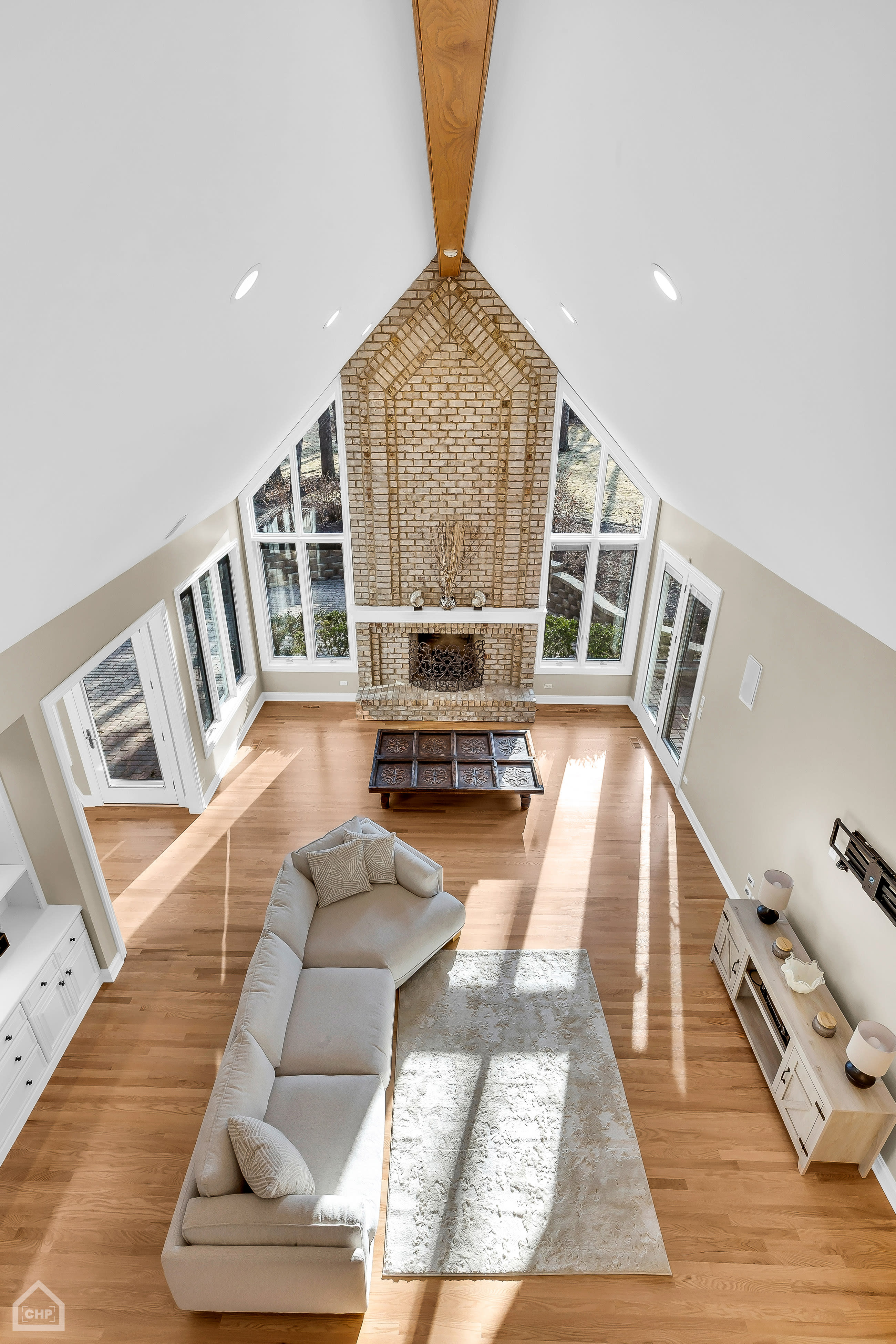 Discover Timeless Elegance at 300 Carriage Hill Circle, Libertyville inception-app-prod/MTU1MjhmM2EtYzg0Ny00MjQyLWIyMWMtNDBmN2QzZTM2Y2Y3/content/2025/03/a6d557ea7c19bd2d32e880a953715f1de92bfeec.jpg