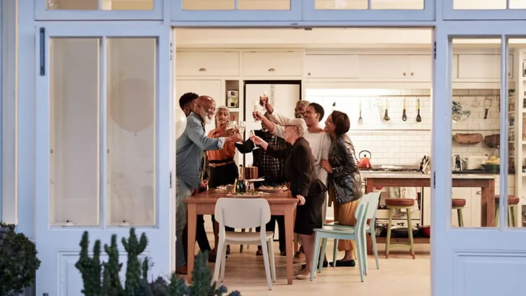 5 Hacks To Guest-Proof Your Home Before the Upcoming Holiday Season inception-app-prod/MTcwNmYwYTAtMTMwZS00Yzc2LWE4OTItMjgzZWU3YmM2MzRj/content/2023/10/77288ce9fc0bd5b6bb1a7ae1788c0a6934987c90.png