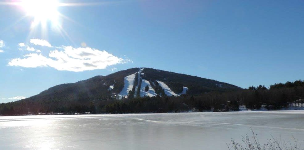 inception-app-prod/MThkNjVjMzAtMThiMy00NjIwLTk4MGEtNTMyZjgzYzcwZWUw/content/2018/12/Shawnee Peak winter.jpg