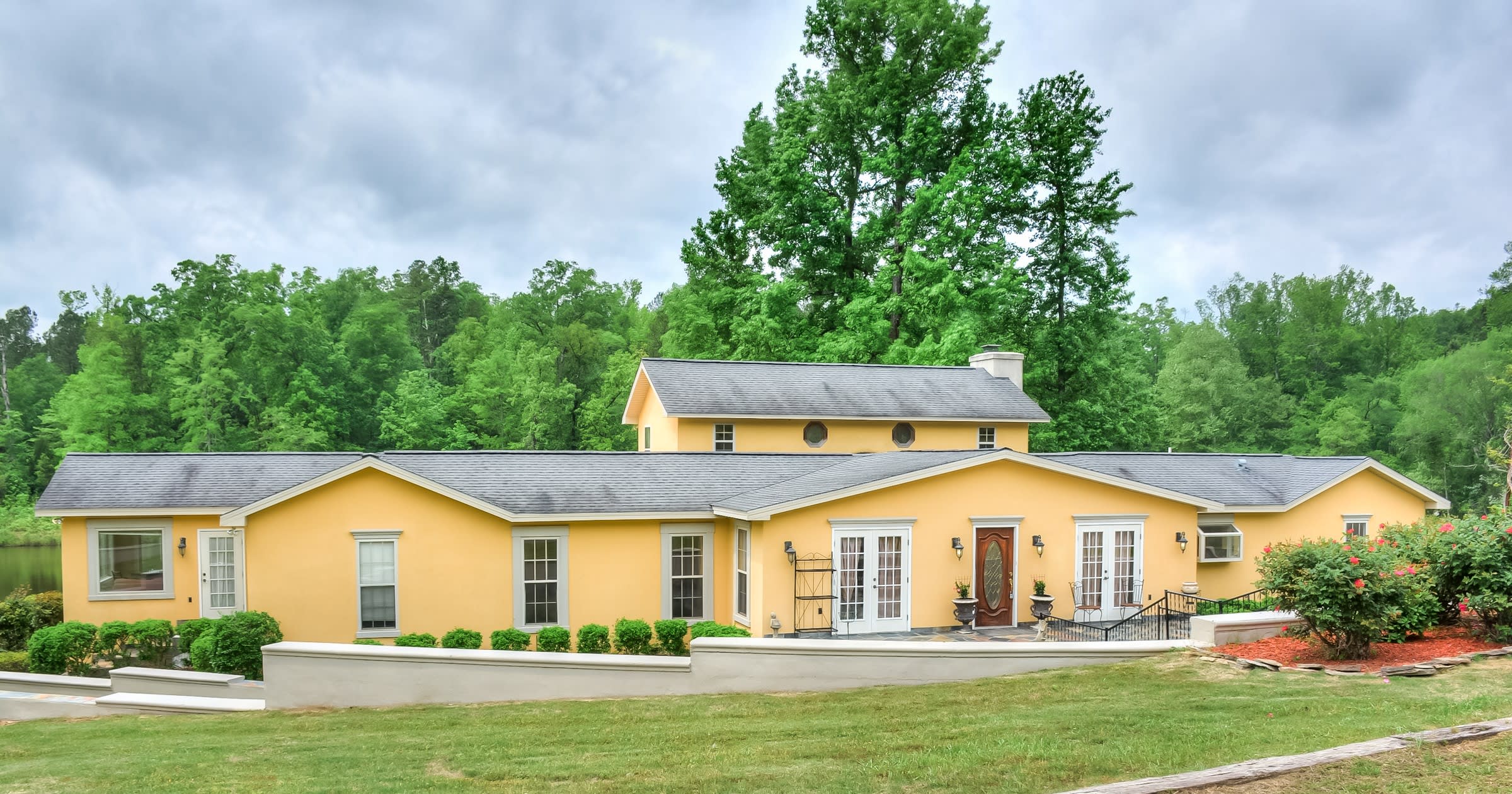 Luxury on Land (15+ Acres with Pond!) inception-app-prod/MWFhZDViNTItNThjOC00MDNkLWJiZTgtMjk0ZDJjNGIwNTEx/content/2017/05/001_42439610.jpg