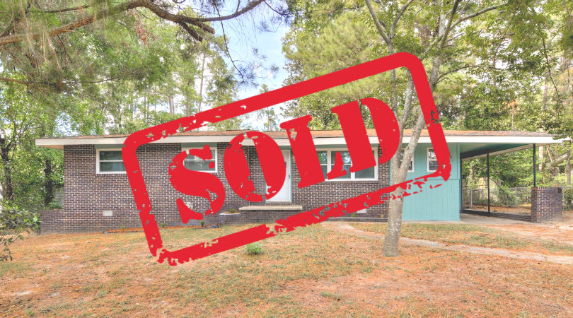 Centrally Located 3BR Ranch with Updates inception-app-prod/MWFhZDViNTItNThjOC00MDNkLWJiZTgtMjk0ZDJjNGIwNTEx/content/2018/11/Sold_3341TanglewoodDr.png