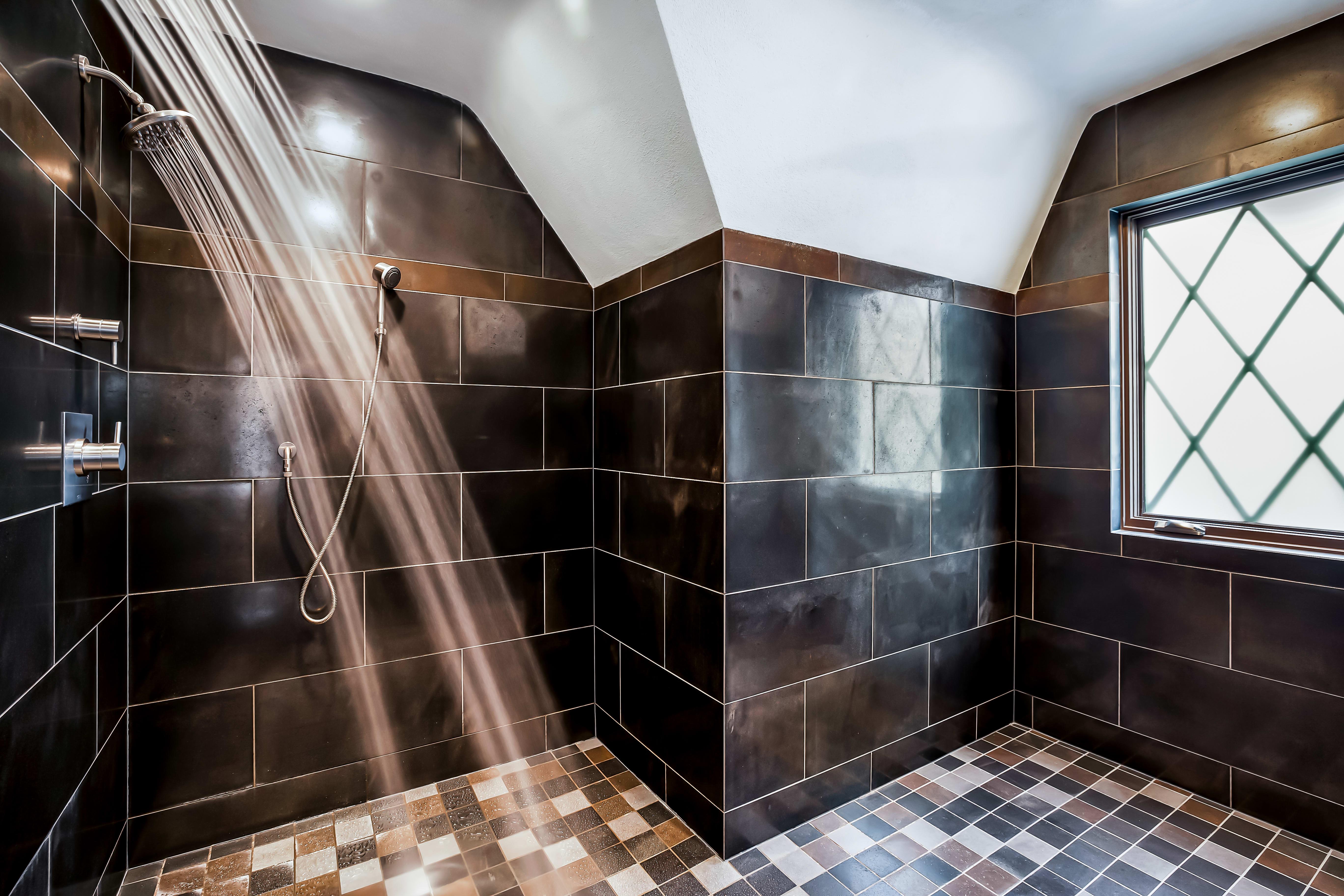 13 Questions About Home Inspections, Answered inception-app-prod/MWQyYjhlNDMtZTEwYy00ZmIxLWEyODgtNDFhM2ZhMTVkMzIz/content/2023/01/364d6aa7fb6275c9b0cf66a0bd0524c6a6a883fb.png