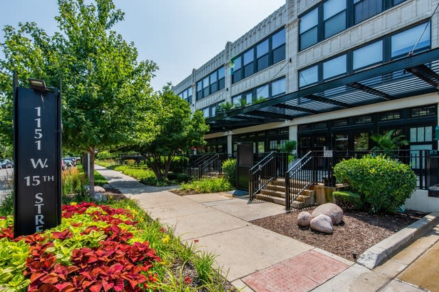 University Village/Little Italy inception-app-prod/MWU5MmJjNTQtMjJhOS00MzRmLWIxMGYtMjUyYmIxMzlkYWJi/content/2018/10/10111361_1 %281%29.jpg