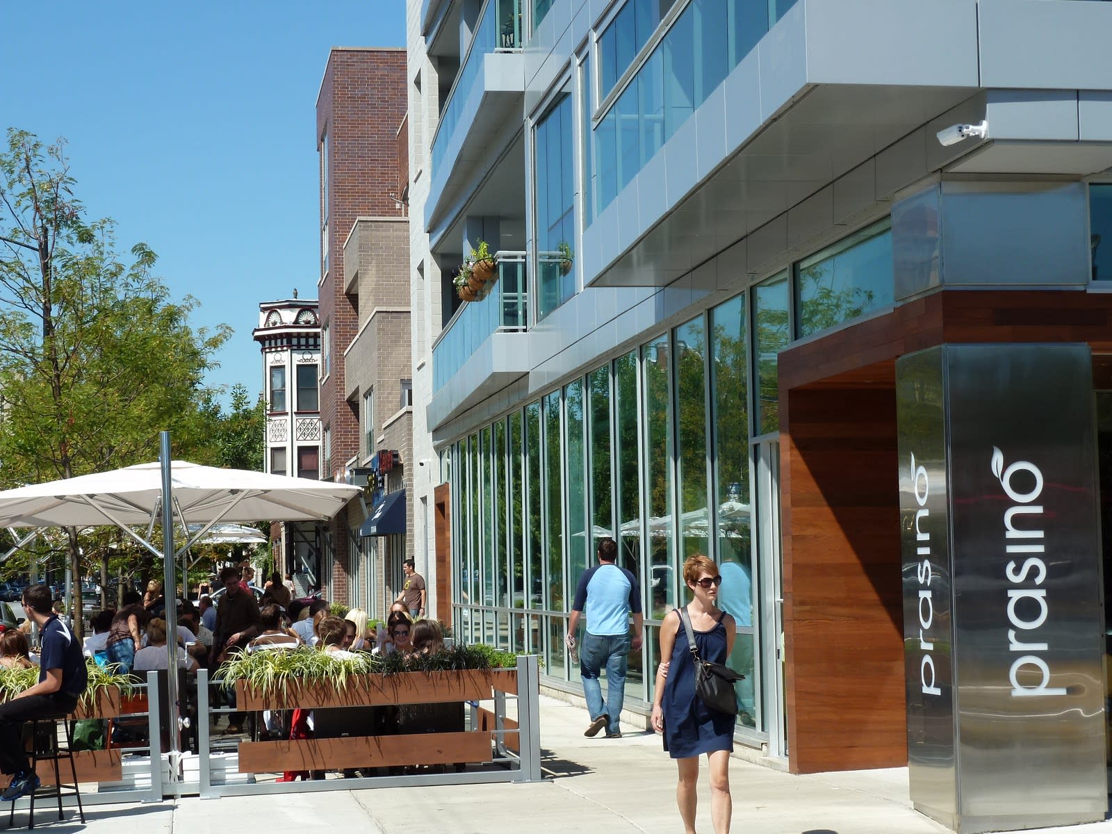 Wicker Park inception-app-prod/MWU5MmJjNTQtMjJhOS00MzRmLWIxMGYtMjUyYmIxMzlkYWJi/content/2018/10/Chicago-Bucktown-Area-064731-2.jpg