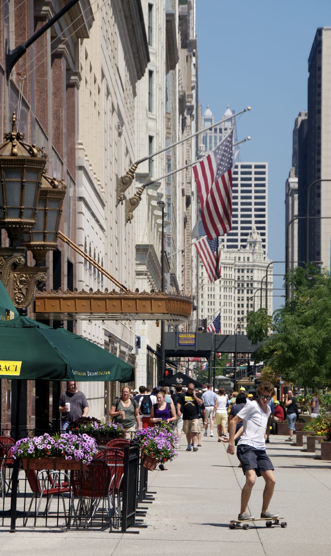 Gold Coast inception-app-prod/MWU5MmJjNTQtMjJhOS00MzRmLWIxMGYtMjUyYmIxMzlkYWJi/content/2018/10/Mich-Ave-100054-3.jpg