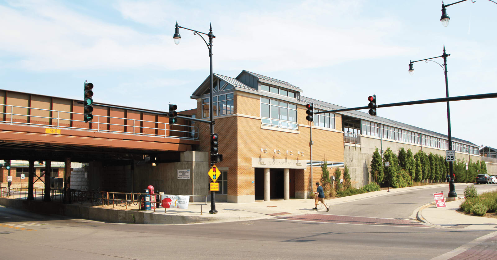 Ravenswood inception-app-prod/MWU5MmJjNTQtMjJhOS00MzRmLWIxMGYtMjUyYmIxMzlkYWJi/content/2018/10/RavenswoodMetra6-2.png