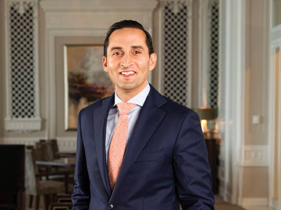 VIDEO: What Is Title Insurance And Why Do I Need It? inception-app-prod/MWU5MmJjNTQtMjJhOS00MzRmLWIxMGYtMjUyYmIxMzlkYWJi/content/2018/10/amir-183521-2.jpg